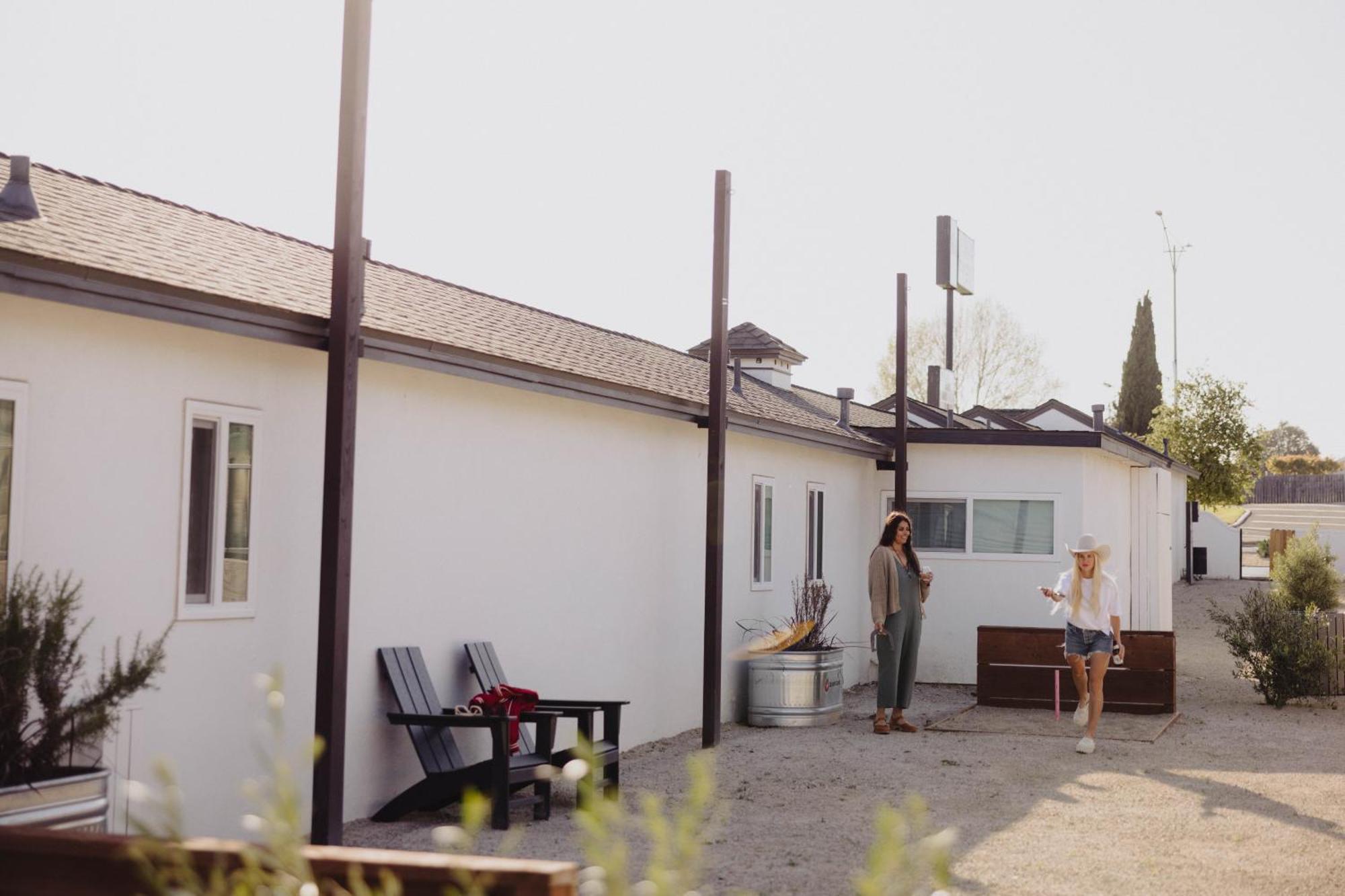 Hotel Hygge Буэллтон Экстерьер фото